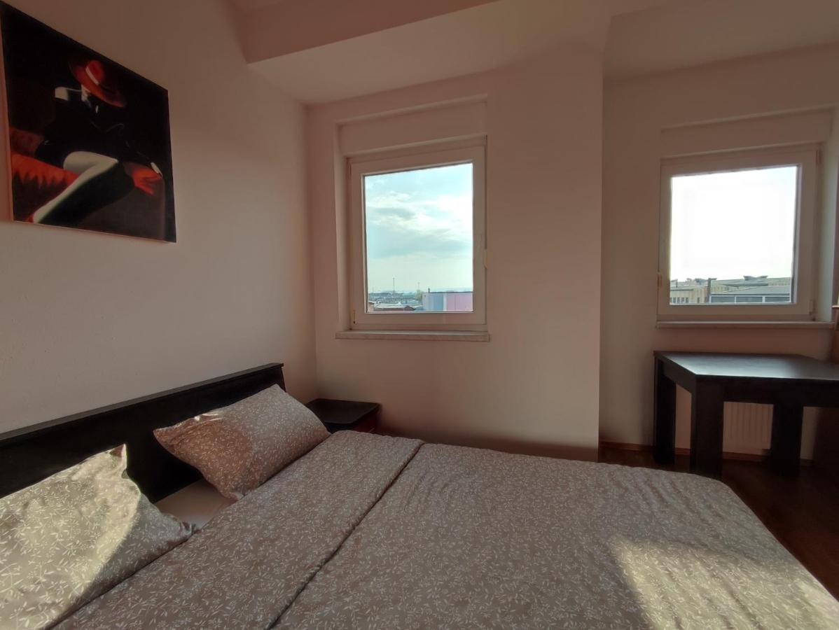 Apartman Ana Apartment โบซานสกา กราดิชกา ภายนอก รูปภาพ